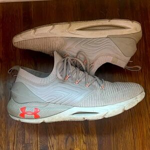 Under Armor mens size 11.5 HOVR knit